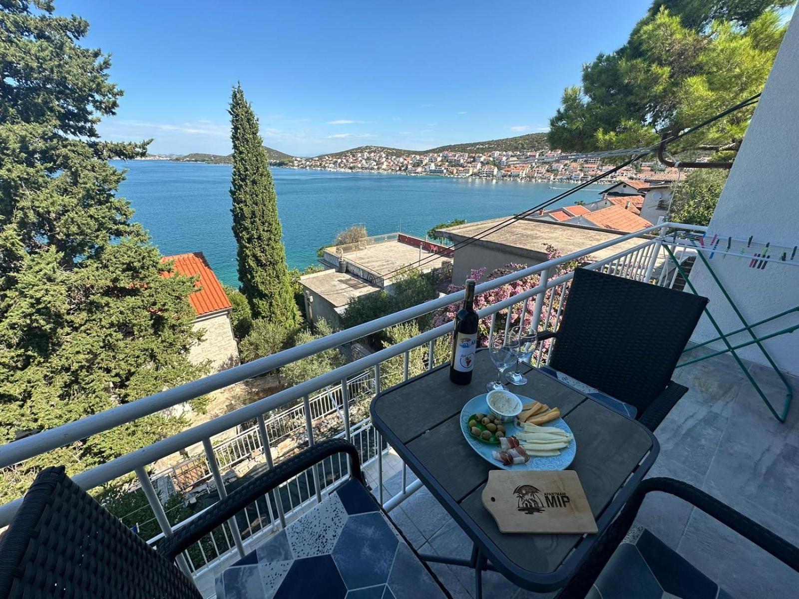 Apartment Mip Tisno Eksteriør bilde