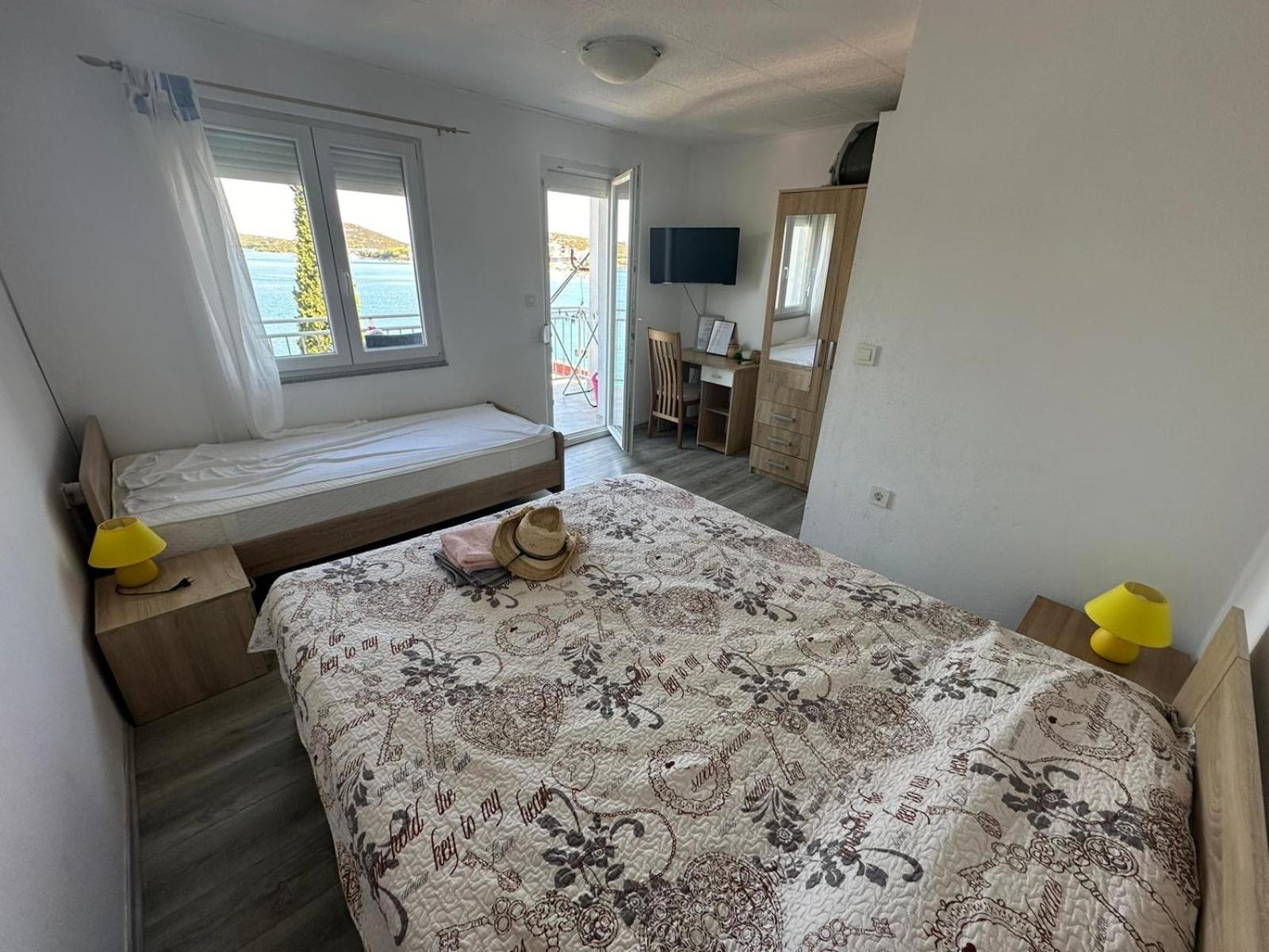 Apartment Mip Tisno Eksteriør bilde
